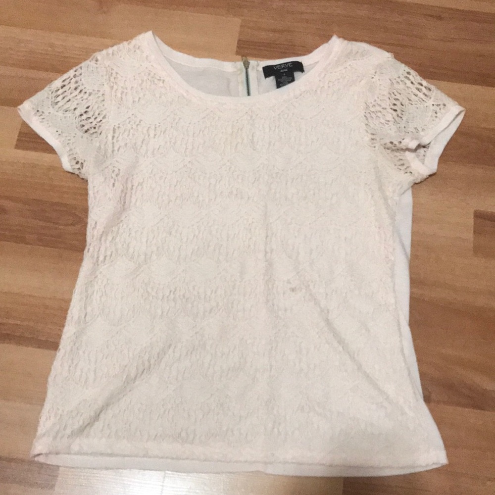 Light pink crotchet short sleeved blouse size S.